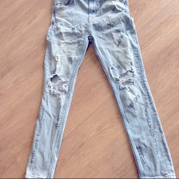 Zara distressed denim - Picture 2 of 3